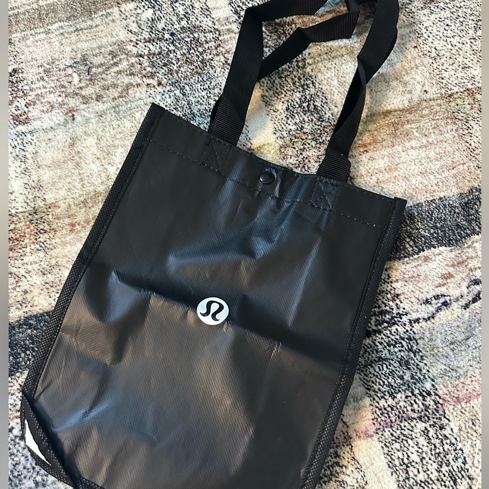 Giveaway Lululemon Shopping Bag